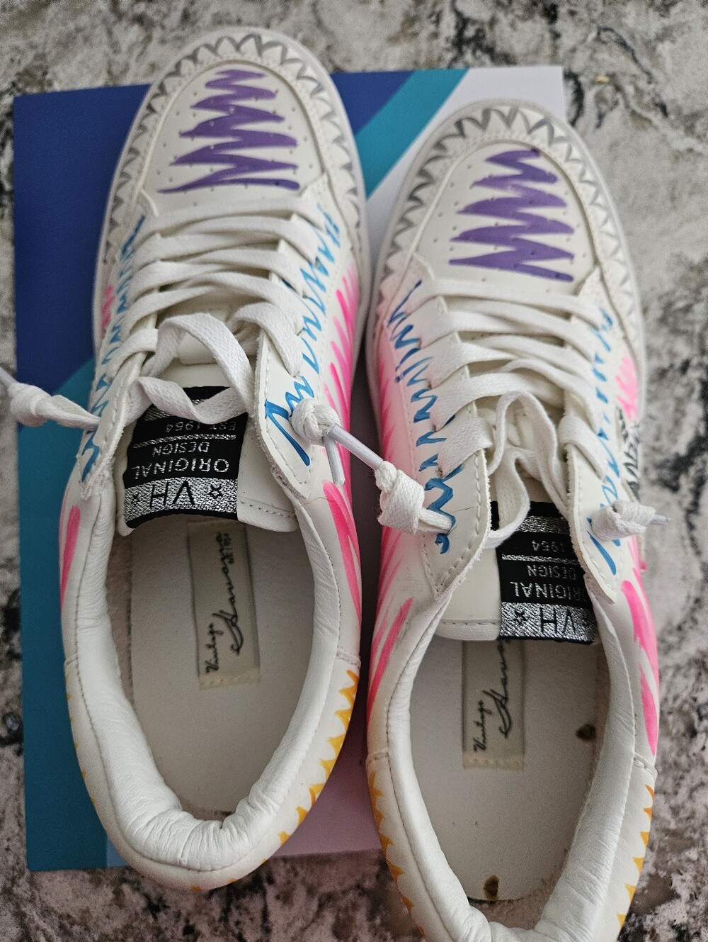 Vintage Havana Artsy Multi Swirl Leather Sneaker Size 10